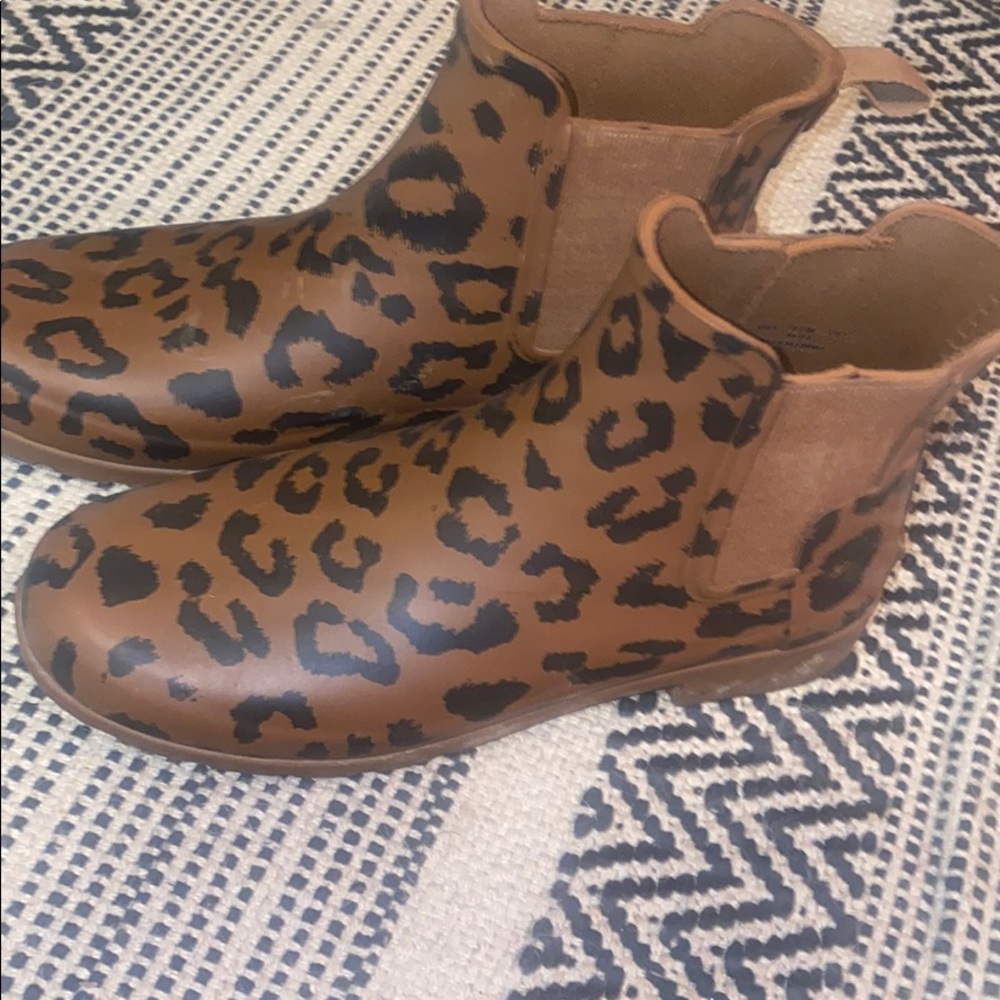 Cheetah Hunter booties
